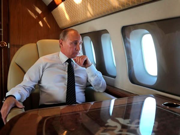 В. Путин прилетел в Казань