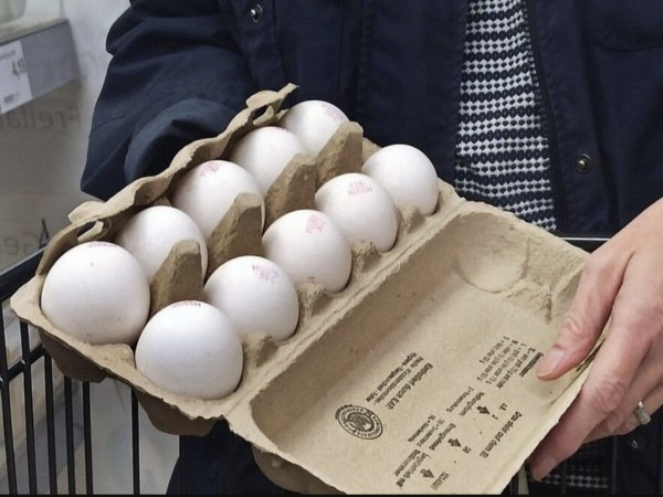 Этот лайфхак поможет купить в магазине самые свежие яйца