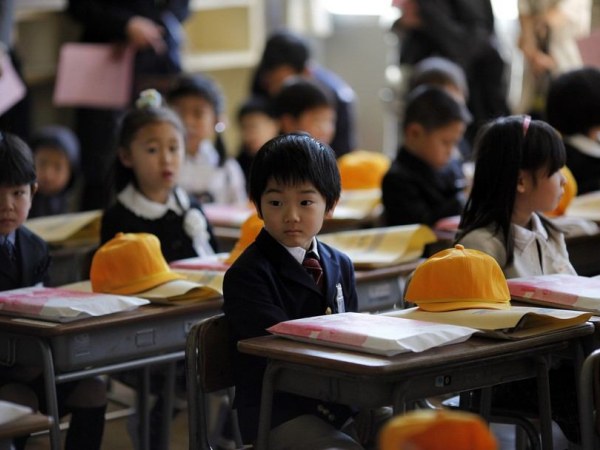 В Японии дети рыдают на уроках: вот почему 