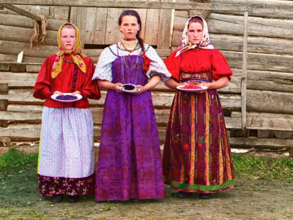 Что русские крестьянки носили вместо нижнего белья